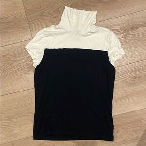 Ralph Lauren Fitted Black and White Short Sleeve Turltleneck